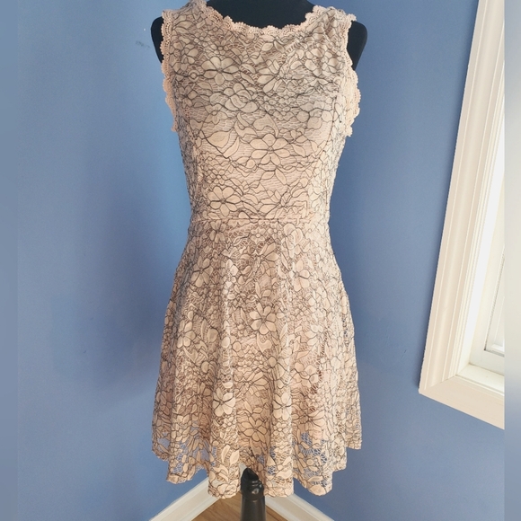 Lily Rose Dresses & Skirts - Light Pink Knee Length Dress